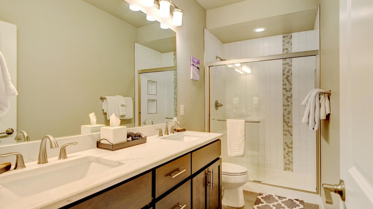 Photo of Bathroom in Rendezvous