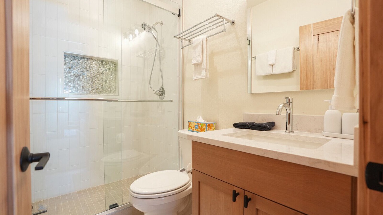Photo of Bathroom in Peak 8