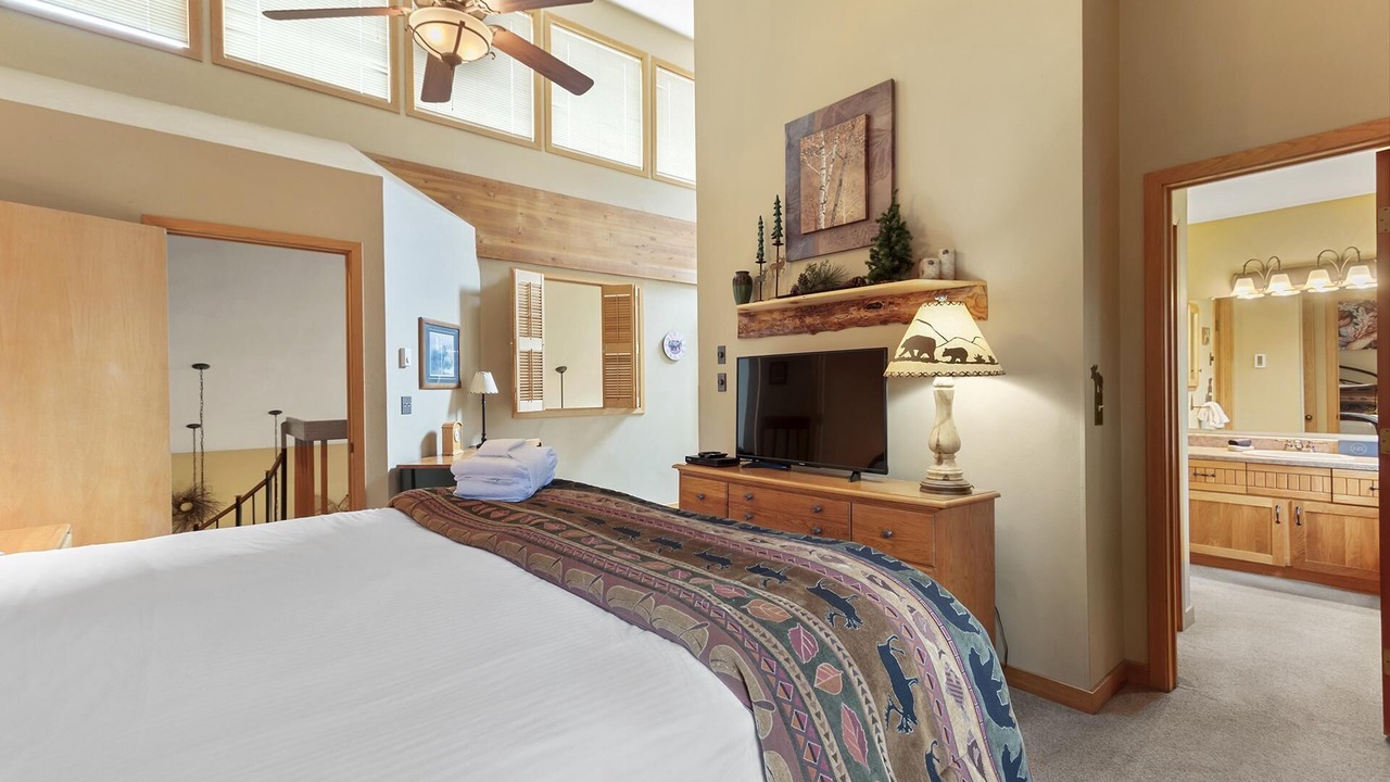 Photo of Bedroom in Four O'Clock