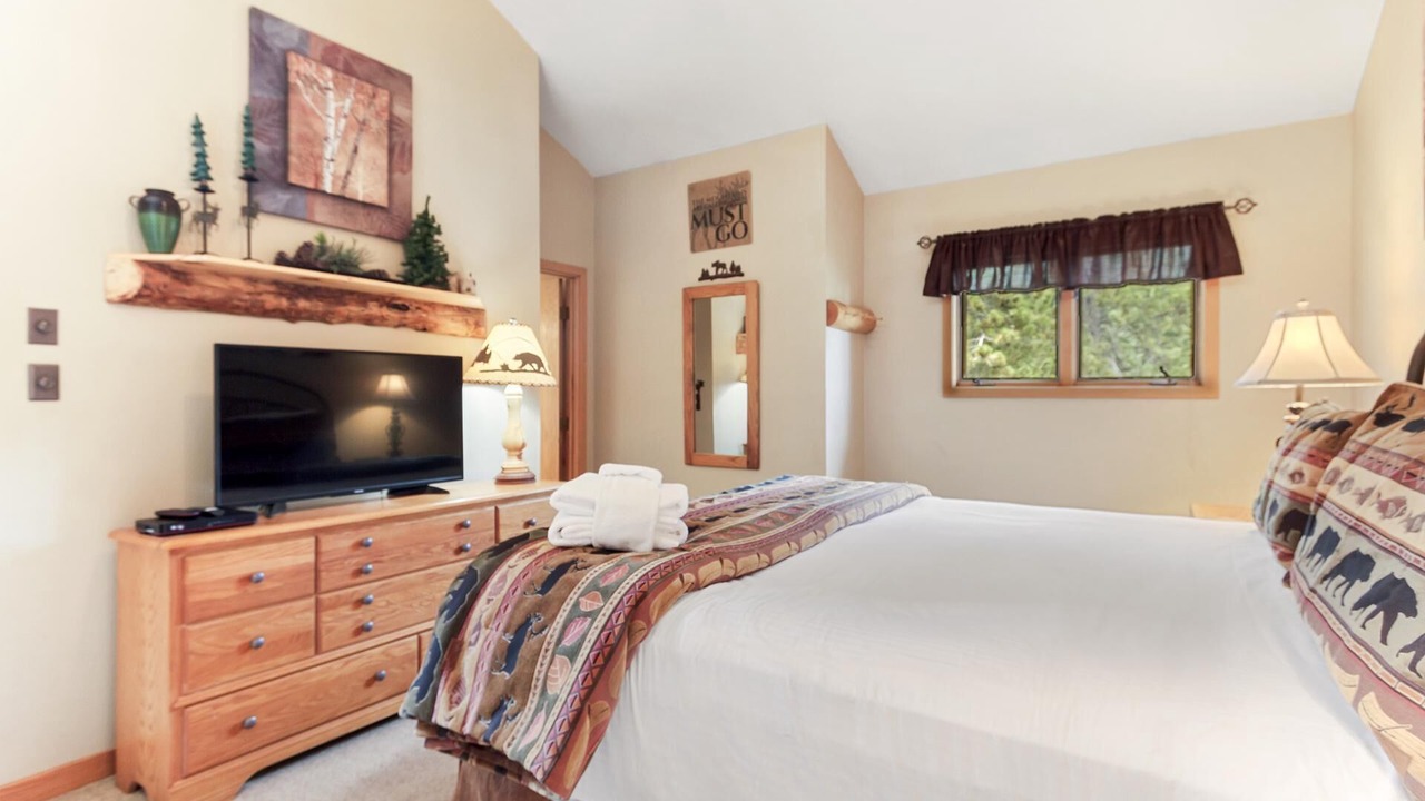 Photo of Bedroom in Four O'Clock