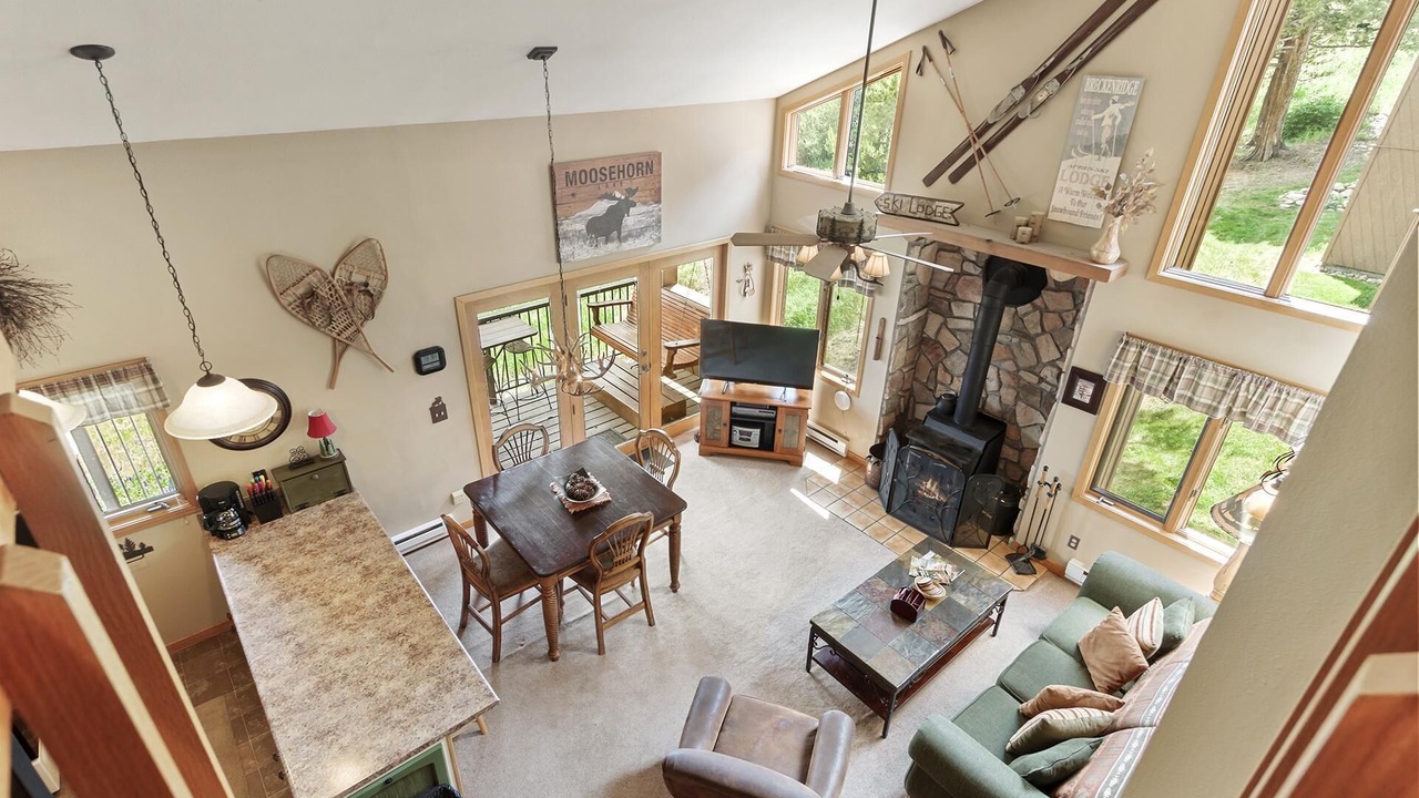 Photo of Livingroom in Four O'Clock