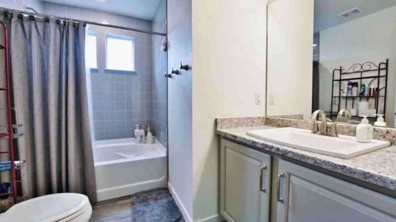 Photo of Bathroom in Green Valley Ranch