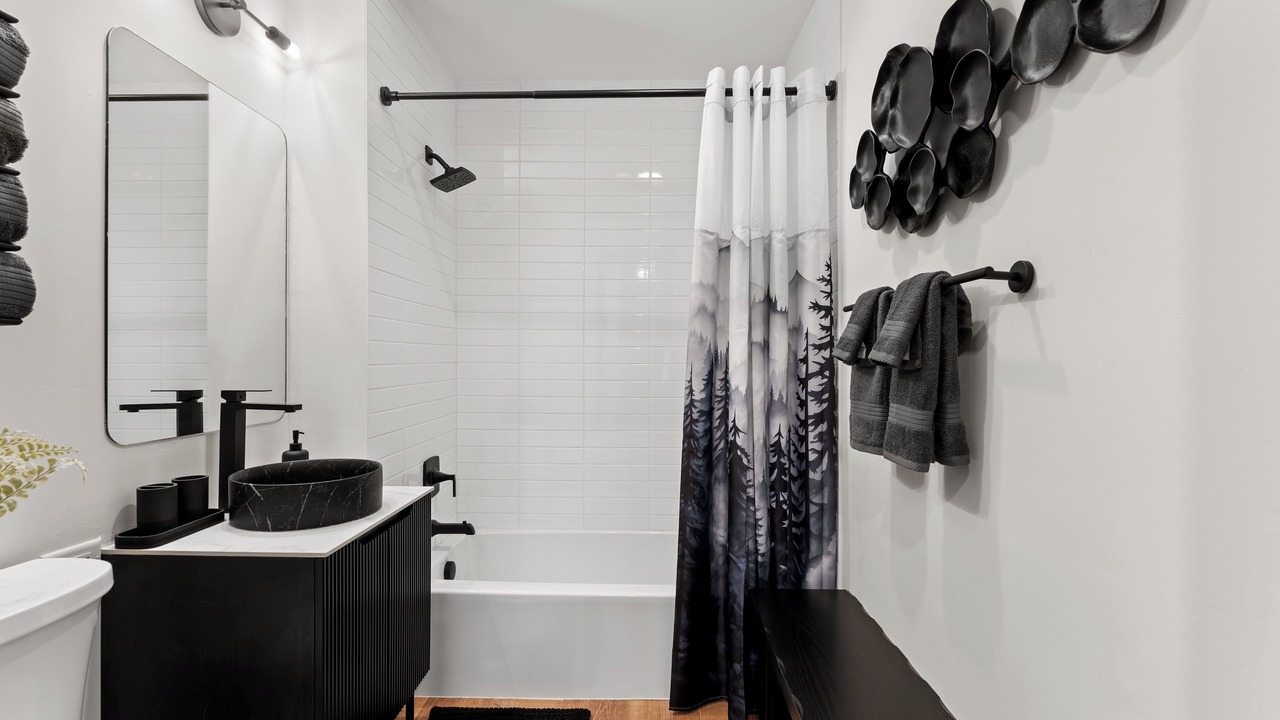Photo of Bathroom in River Run