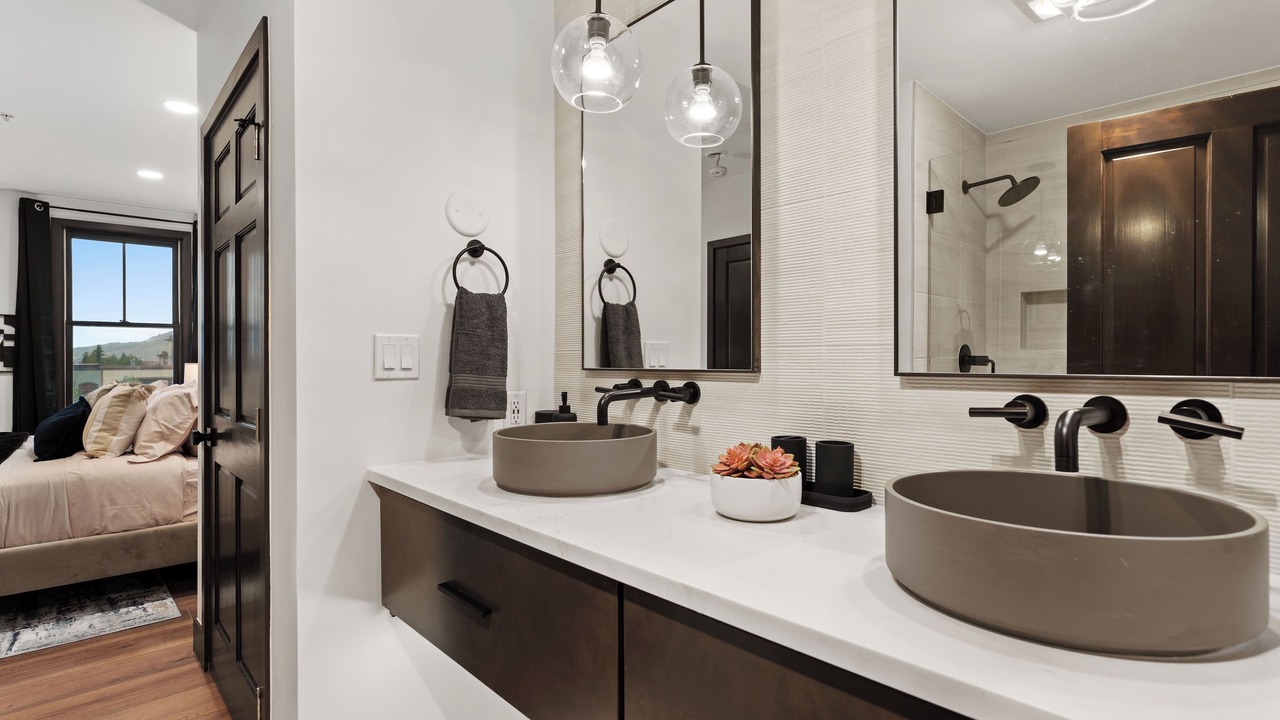 Photo of Bathroom in River Run