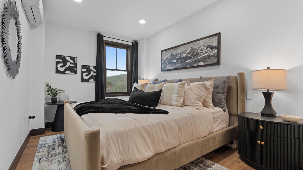 Photo of Bedroom in River Run