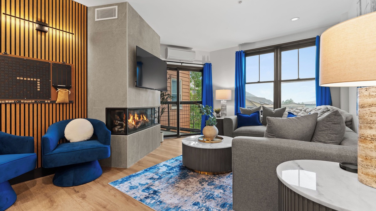 Photo of Livingroom in River Run