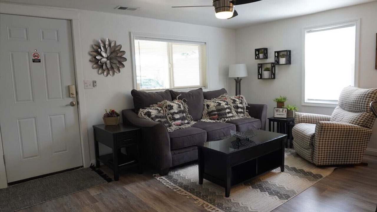 Photo of Livingroom in Berkley
