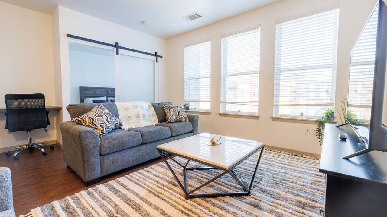Photo of Livingroom in Five Points