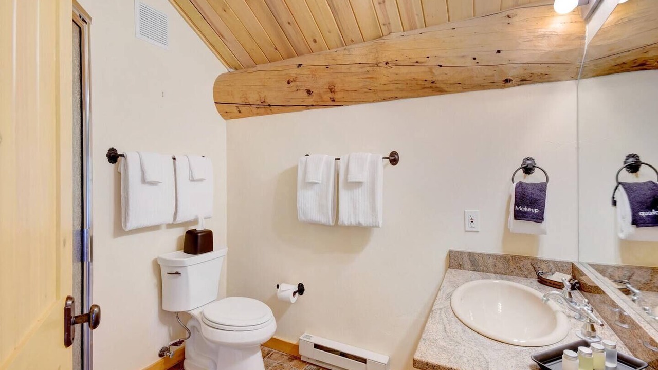 Photo of Bathroom in Fraser