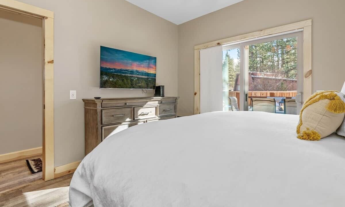 Photo of Bedroom in Big Bear City