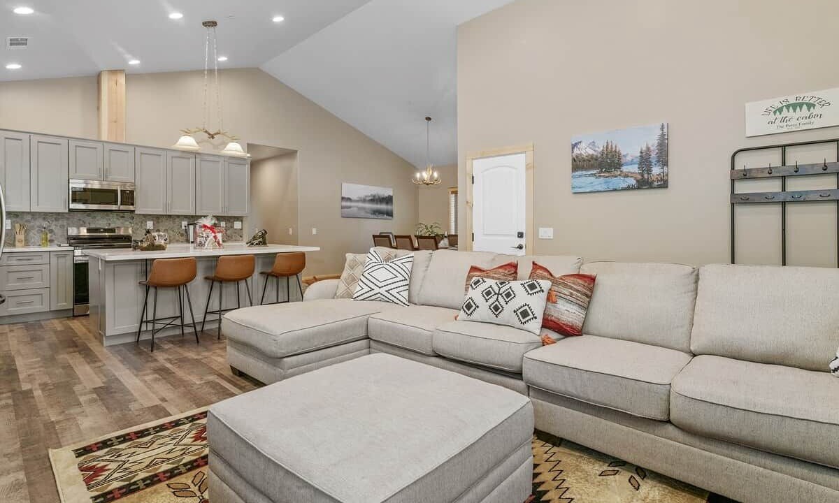 Photo of Livingroom in Big Bear City