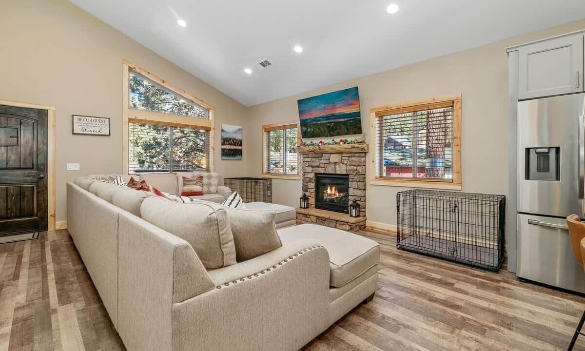 Photo of Livingroom in Big Bear City
