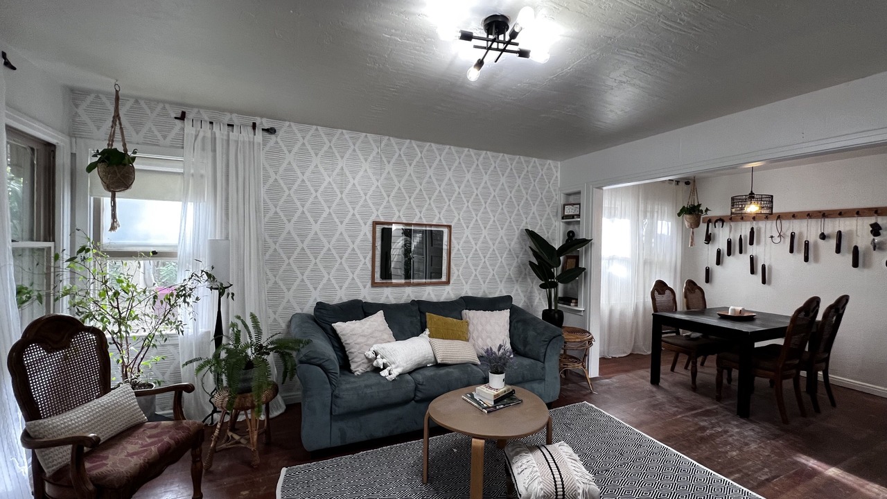 Photo of Livingroom in Cheyenne Canyon