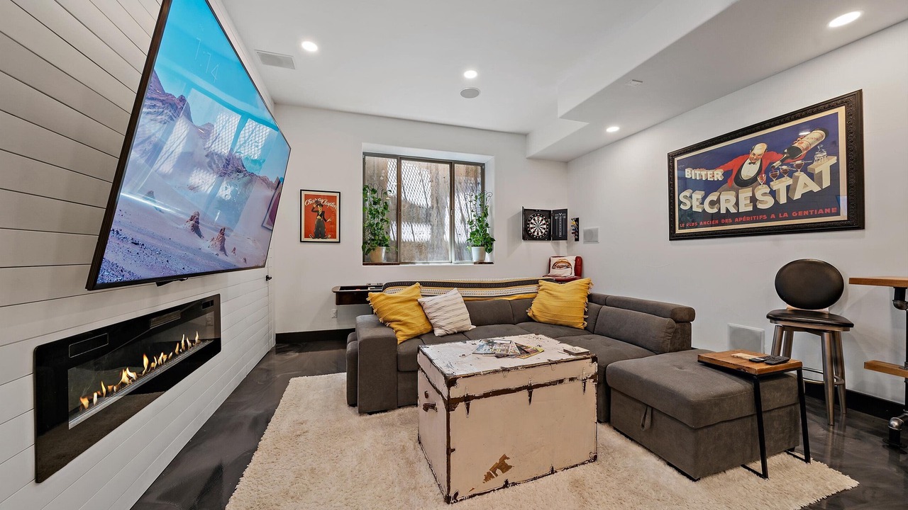 Photo of Livingroom in Stapleton