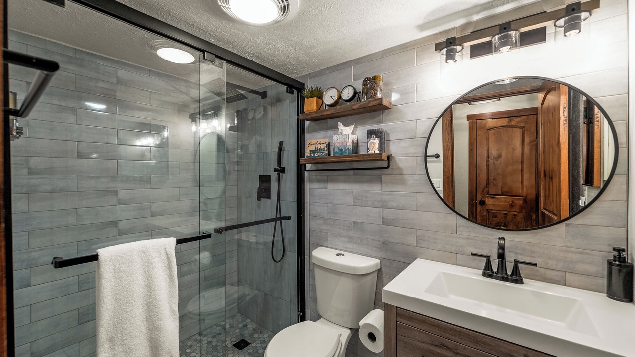 Photo of Bathroom in Warrior's Mark