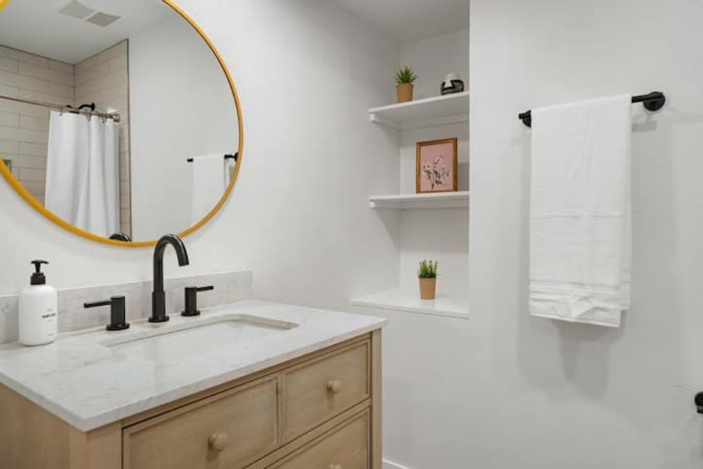 Photo of Bathroom in Allendale Area