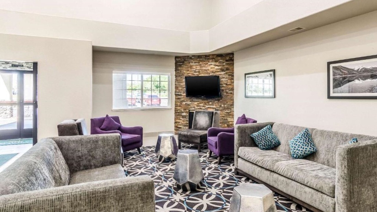 Photo of Livingroom in West Central Westminster