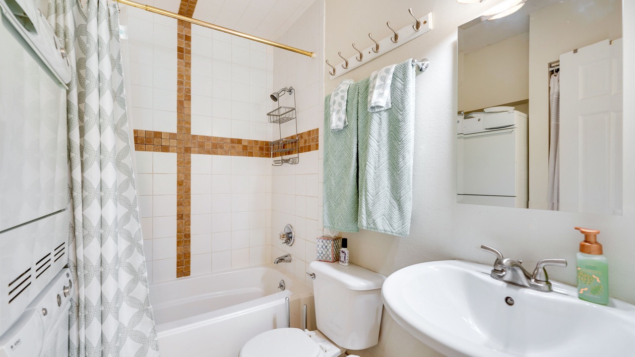 Photo of Bathroom in Lower Arapahoe