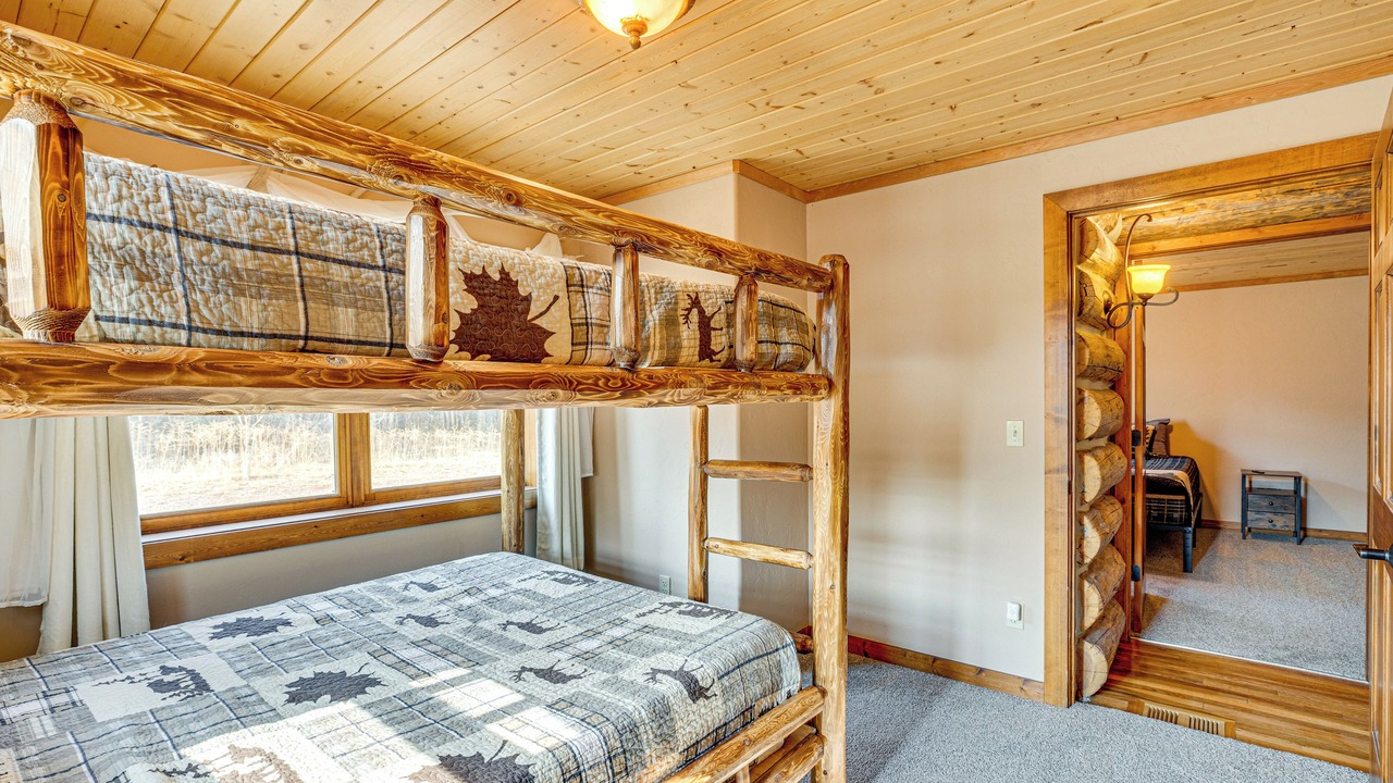 Photo of Bedroom in Glade Park