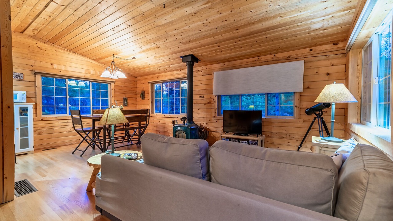 Photo of Livingroom in Stagetop