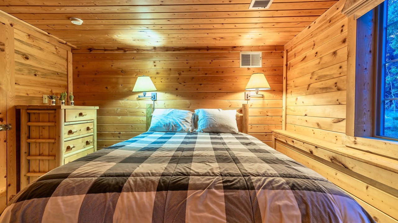 Photo of Bedroom in Stagetop