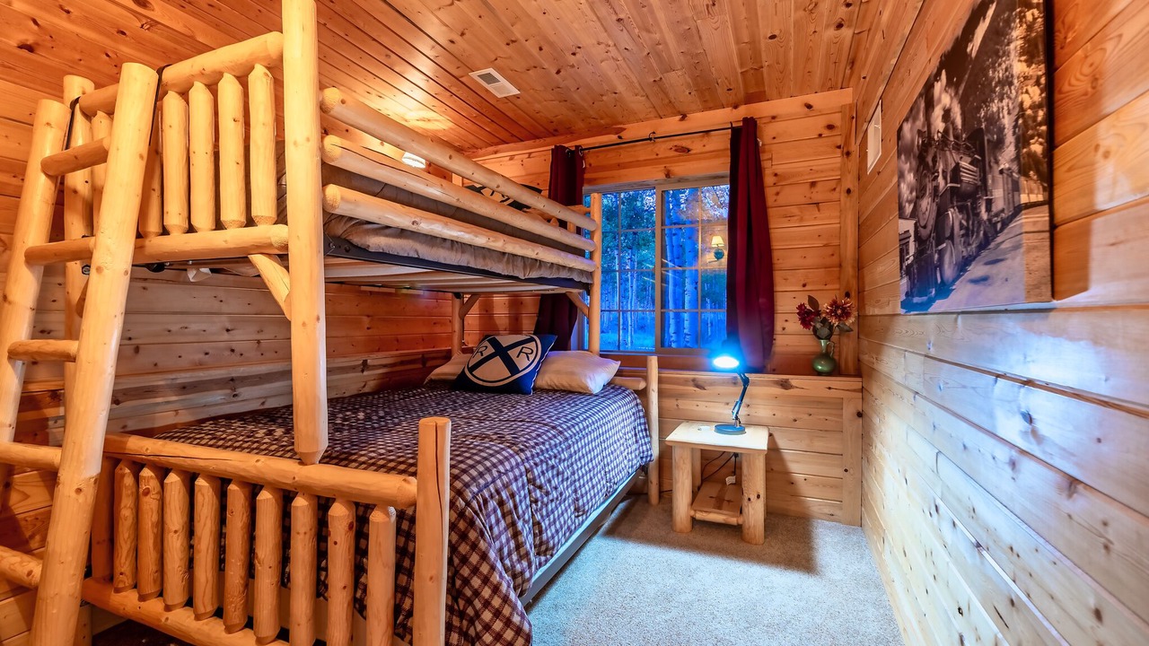 Photo of Bedroom in Stagetop