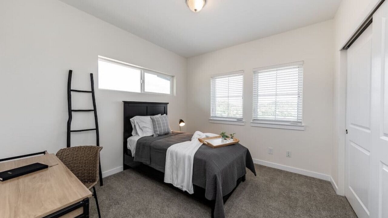 Photo of Bedroom in Mountain Shadows