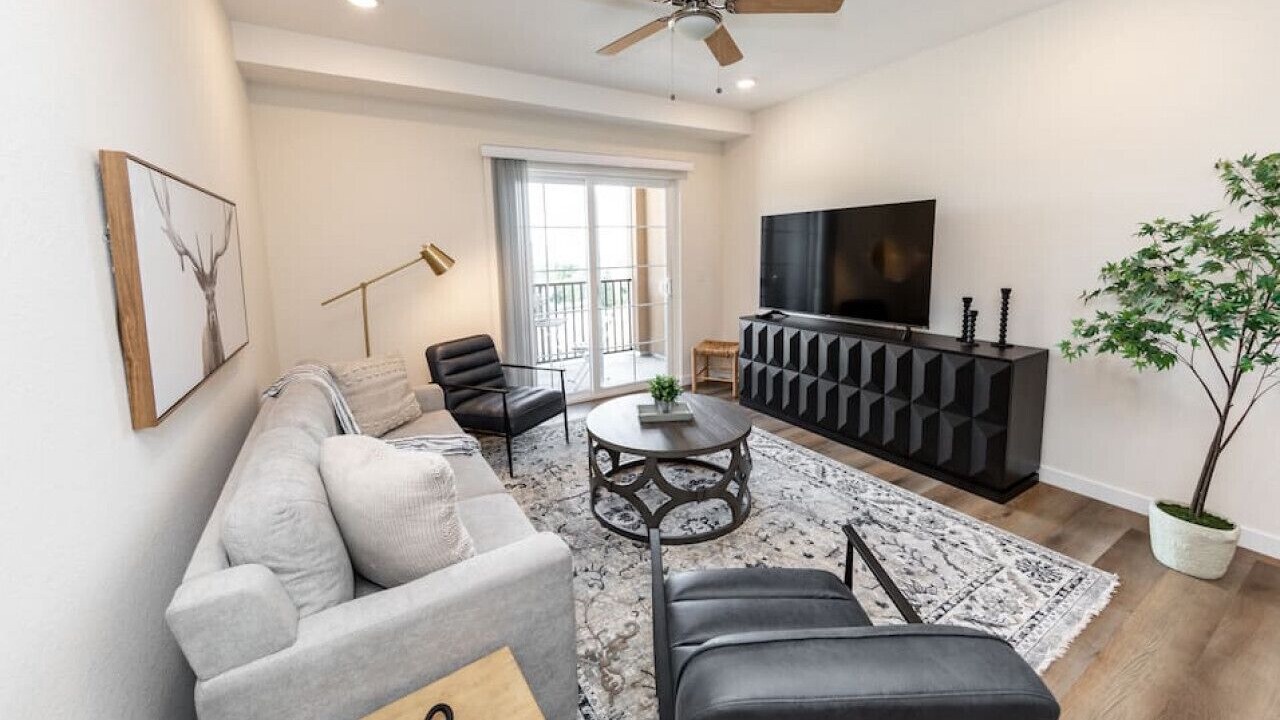 Photo of Livingroom in Mountain Shadows