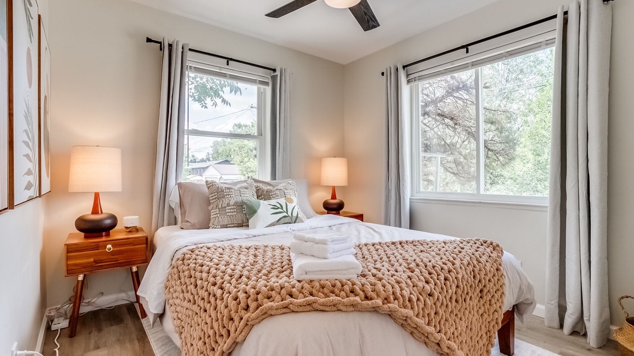 Photo of Bedroom in Aurora
