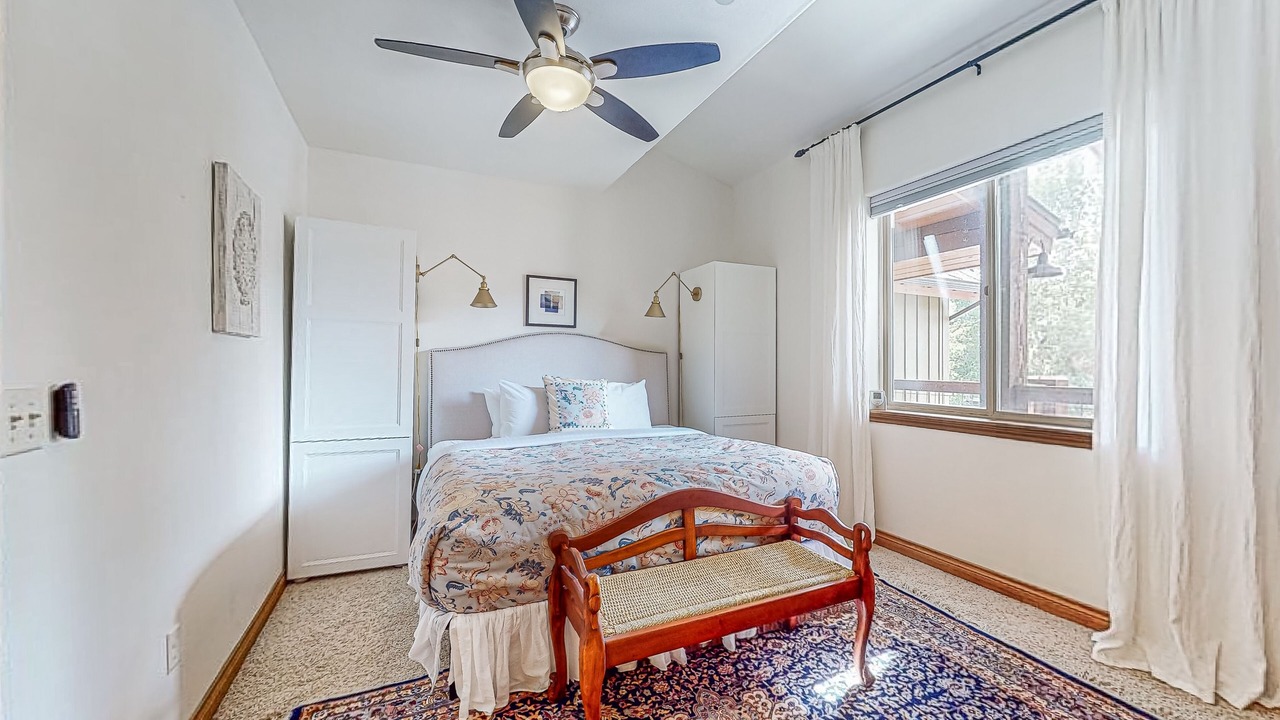 Photo of Bedroom in Willow Grove