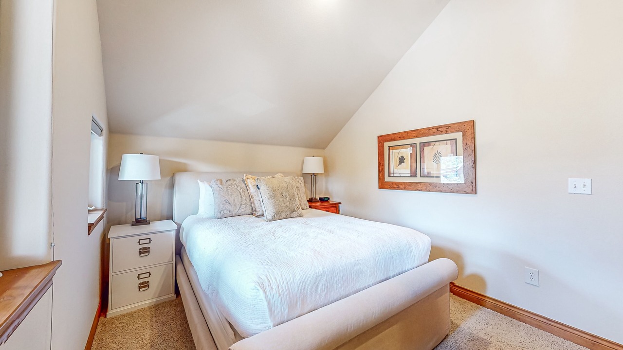 Photo of Bedroom in Willow Grove
