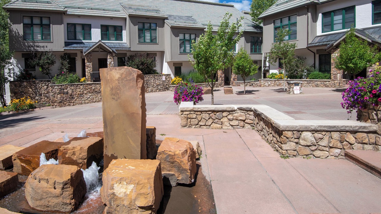 Photo of Outdoor in Highlands Townhomes