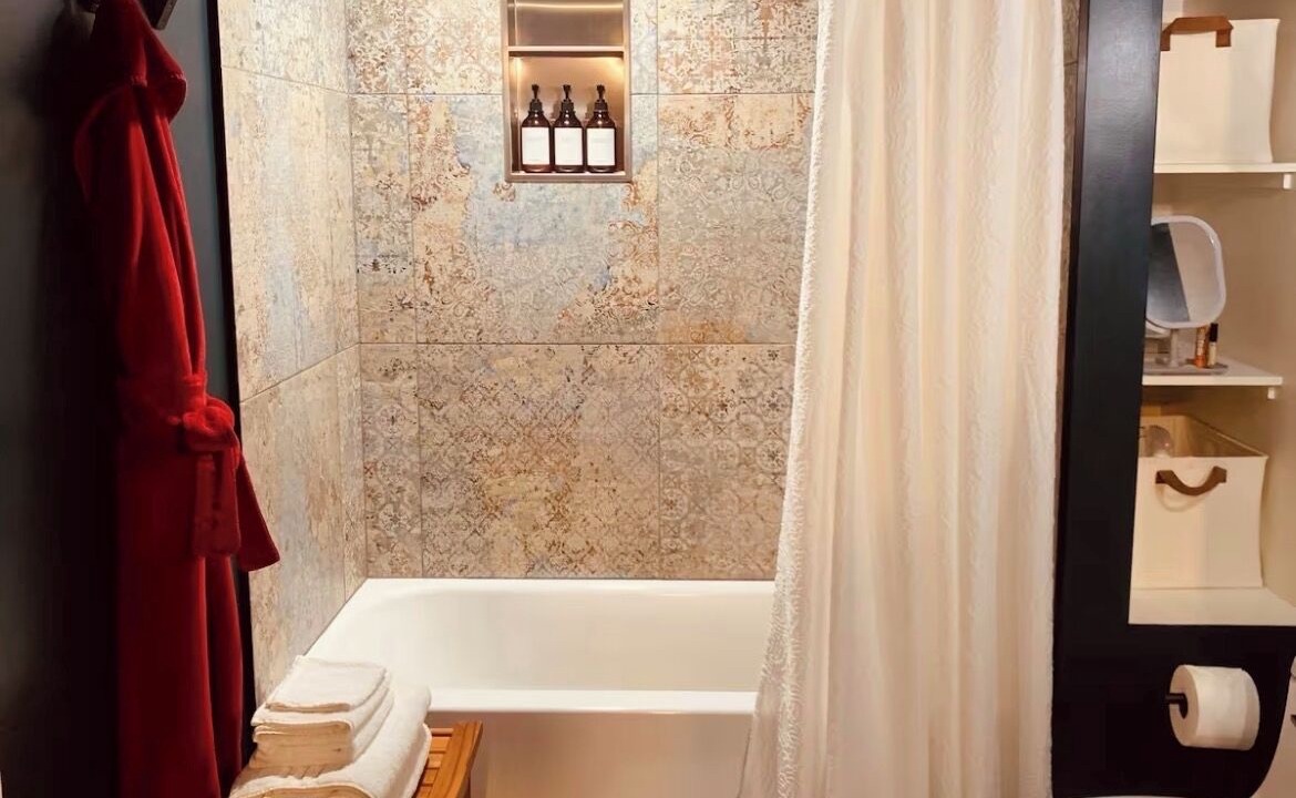 Photo of Bathroom in City Park West