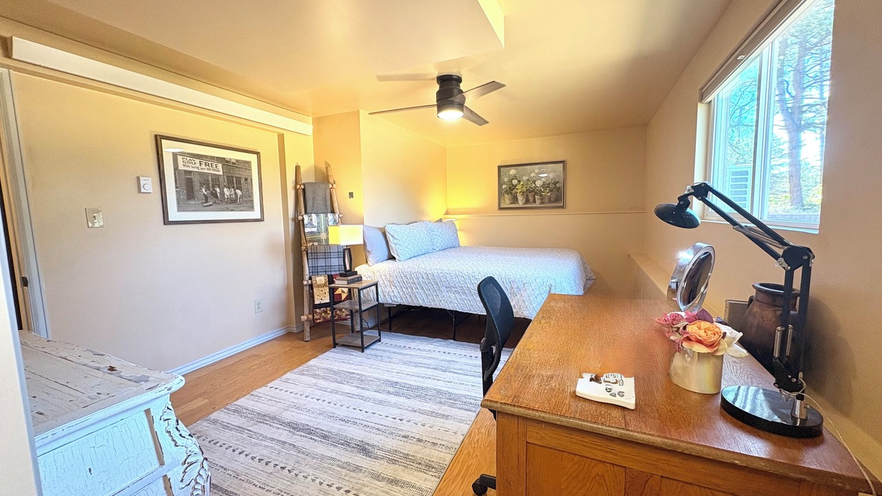 Photo of Bedroom in Monument
