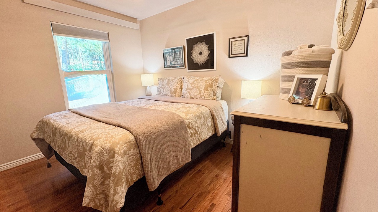 Photo of Bedroom in Monument