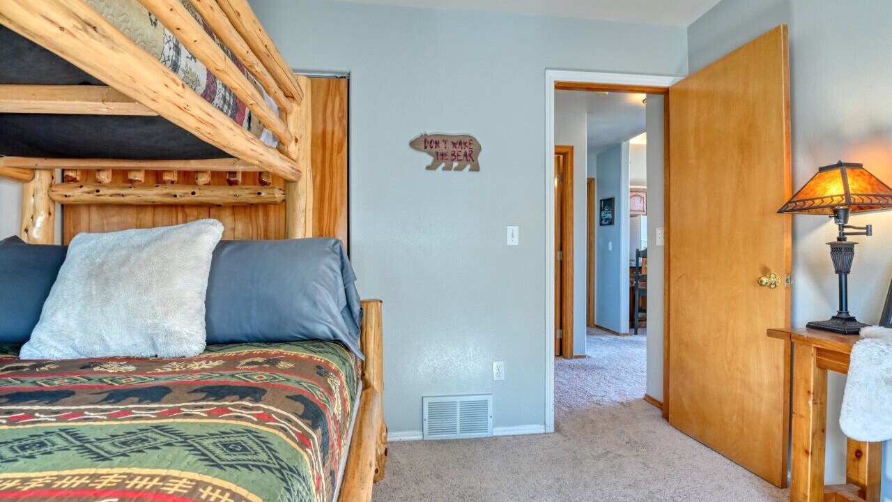 Photo of Bedroom in Green Mountain Falls