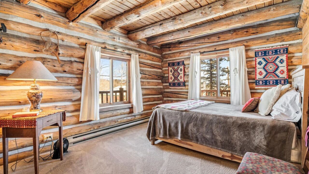 Photo of Bedroom in Stagetop