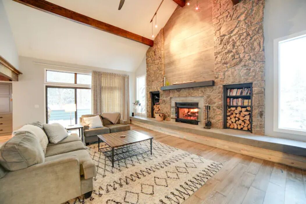 Photo of Livingroom in Keystone