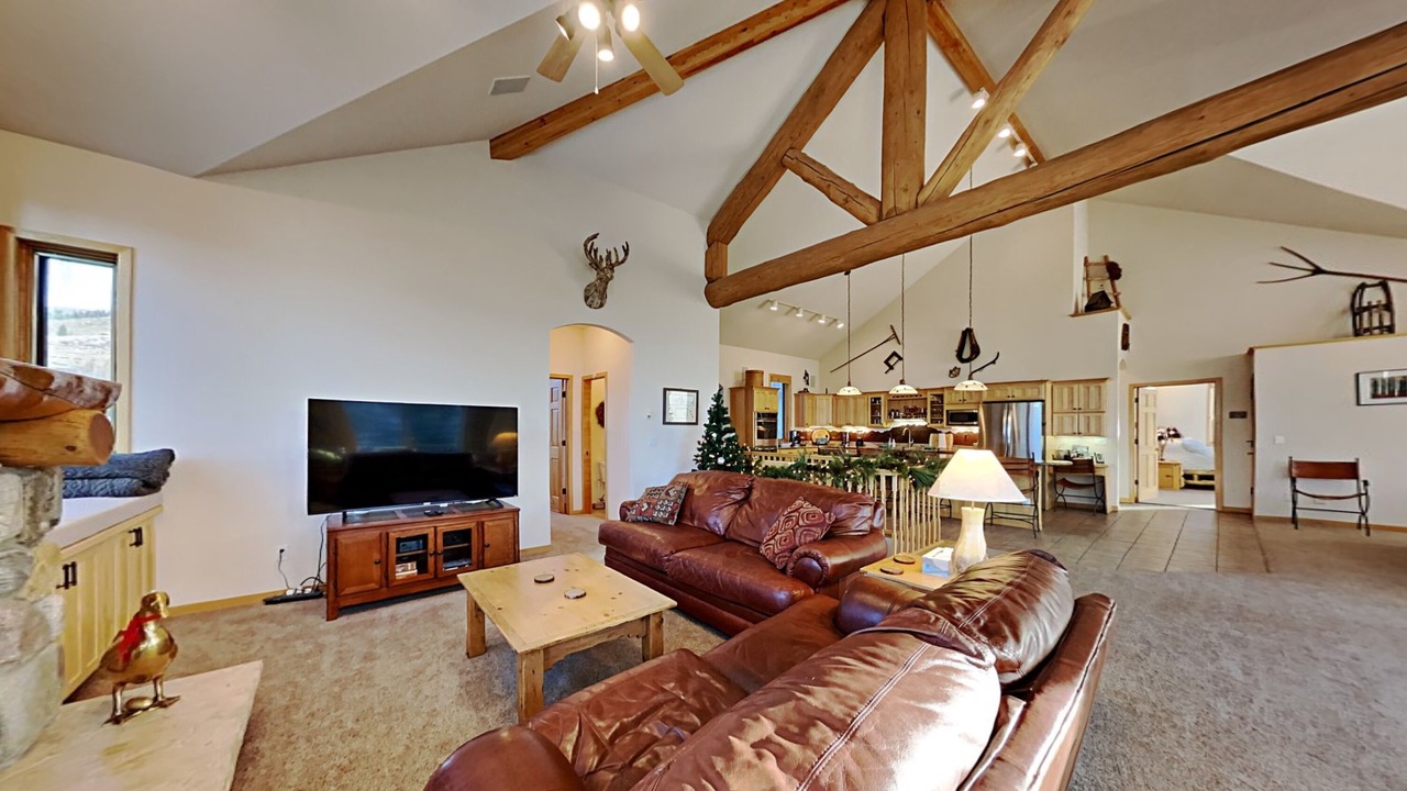 Photo of Livingroom in Corinthian Hills