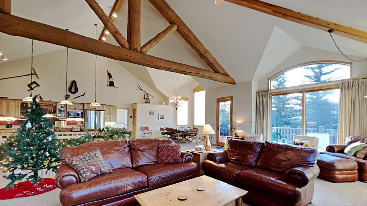 Photo of Livingroom in Corinthian Hills