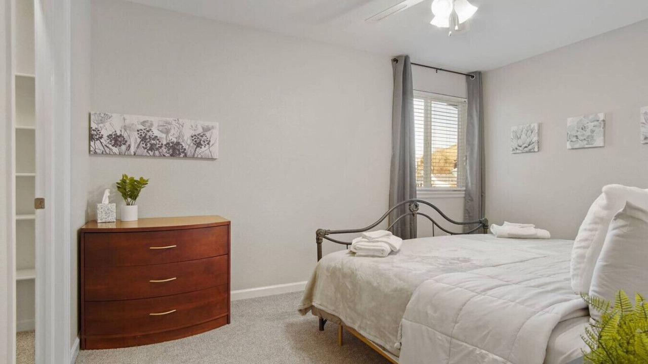 Photo of Bedroom in Golden