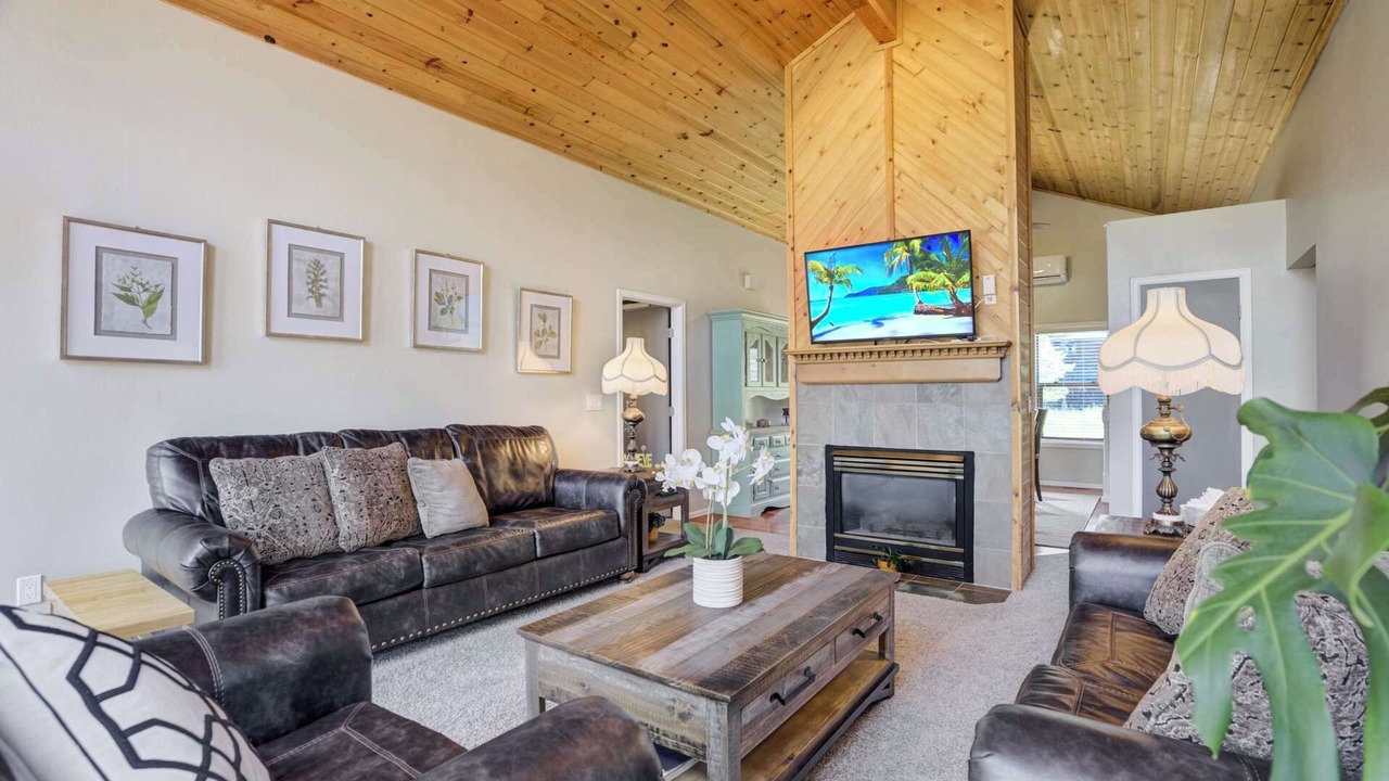Photo of Livingroom in Woodland Park