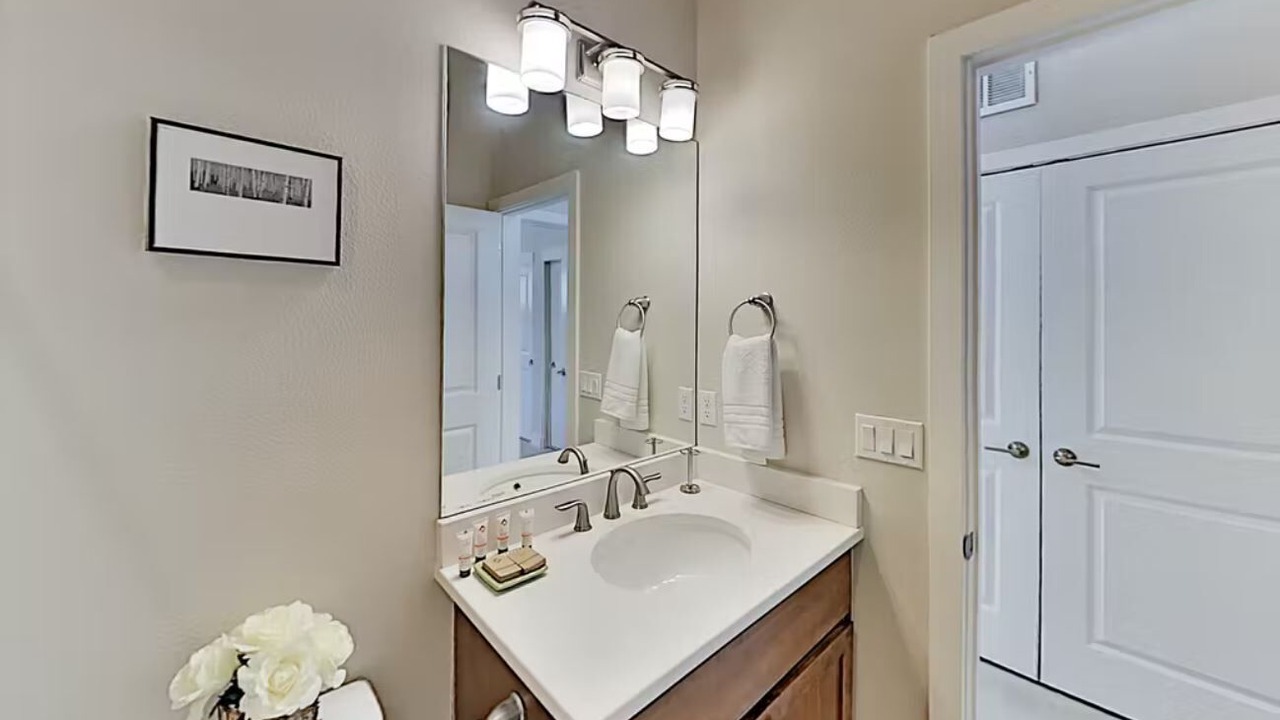 Photo of Bathroom in Rendezvous