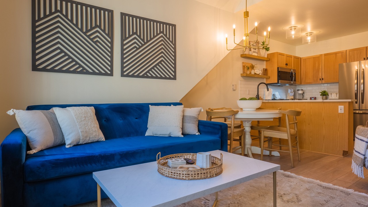 Photo of Livingroom in River Run