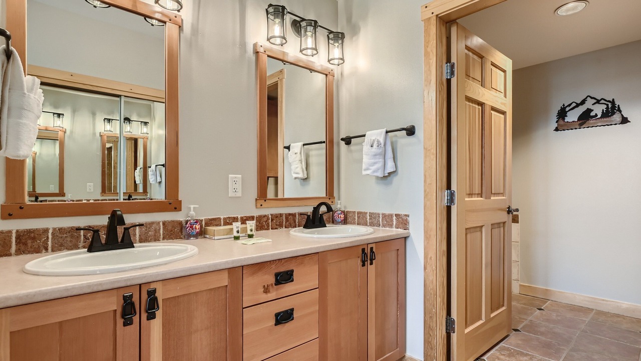 Photo of Bathroom in Copper Mountain Village