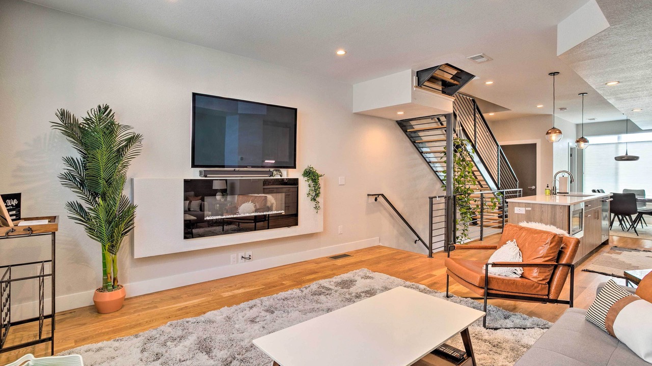 Photo of Livingroom in West Colfax
