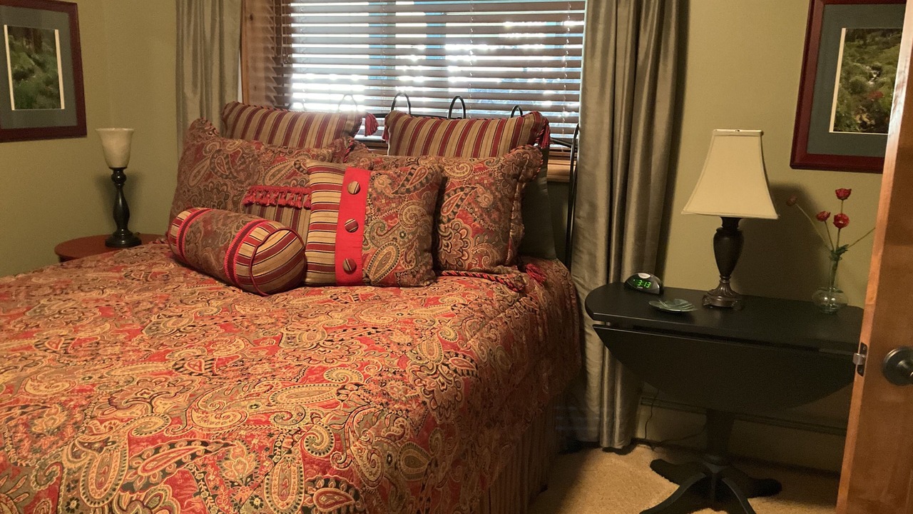 Photo of Bedroom in Breckenridge Heights