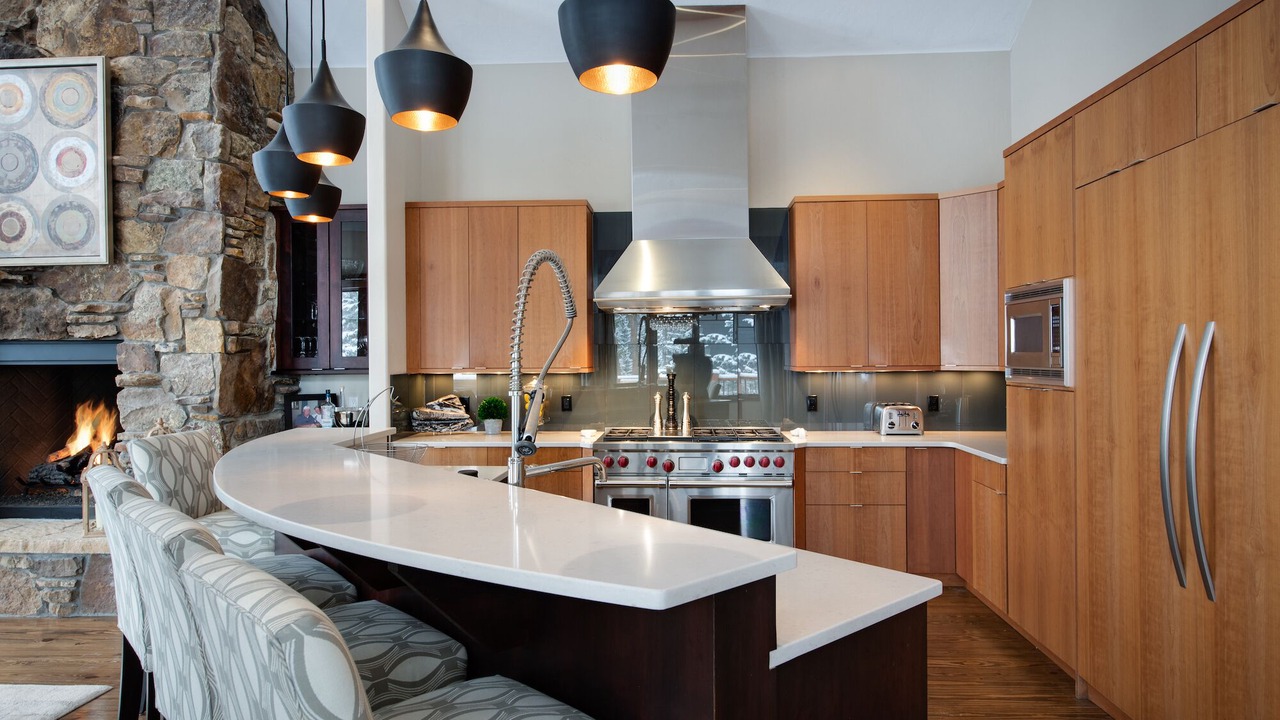 Photo of Kitchen in Peak 8