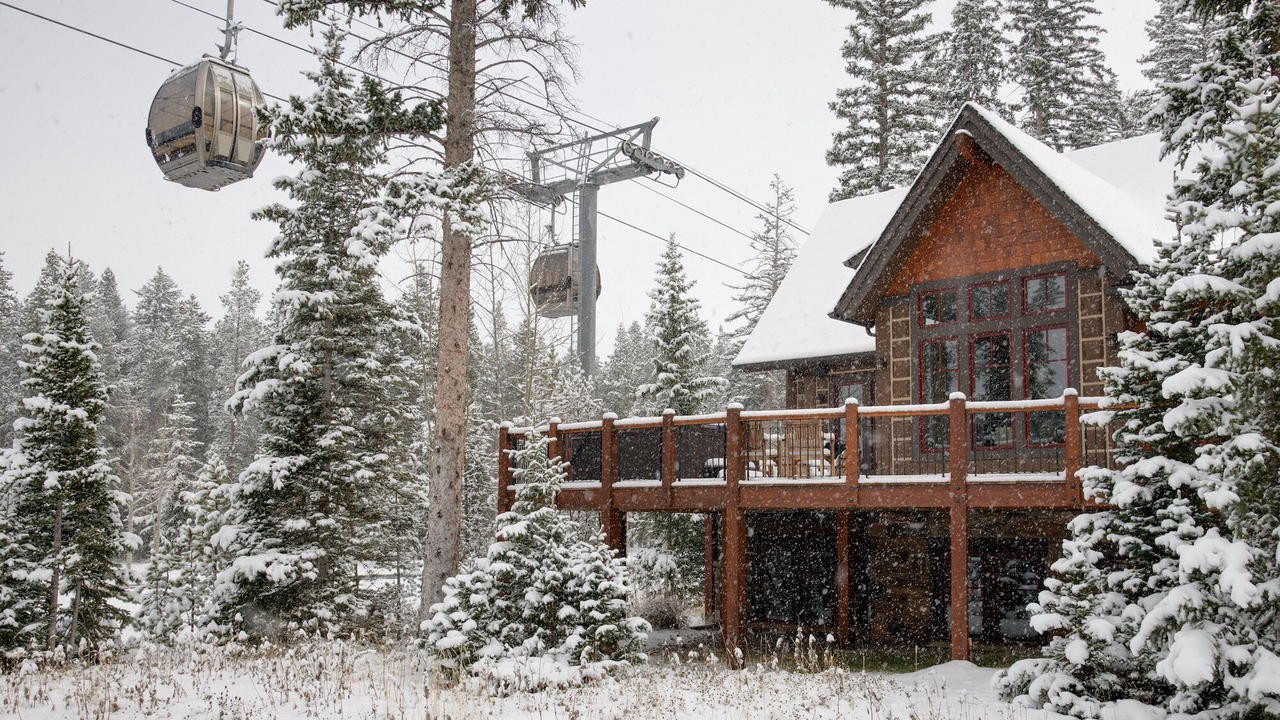 Photo of Outdoor in Peak 8