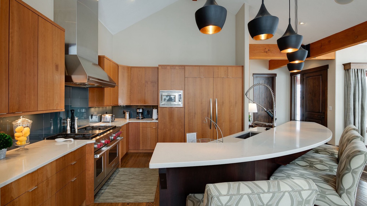 Photo of Kitchen in Peak 8